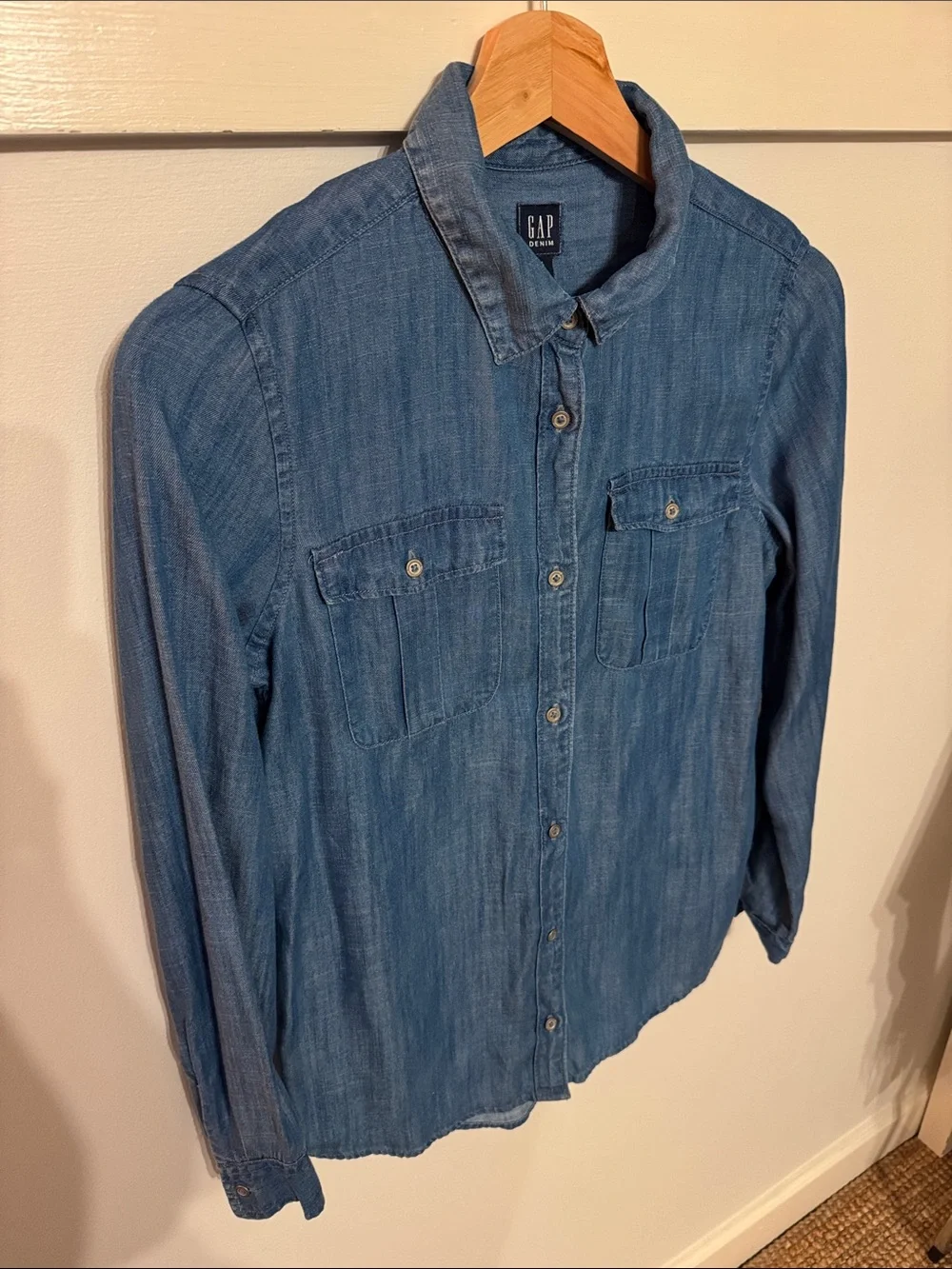 GAP Denim Girls XL 12-13 Chambray Shirt Light Blue Button Down 2 Pocket